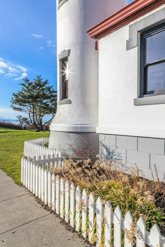 Lighthouse 6
