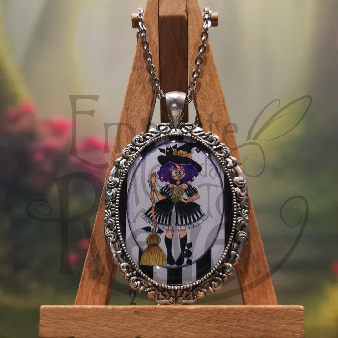 Sautoir Médaillon Sorcière (métal argenté)