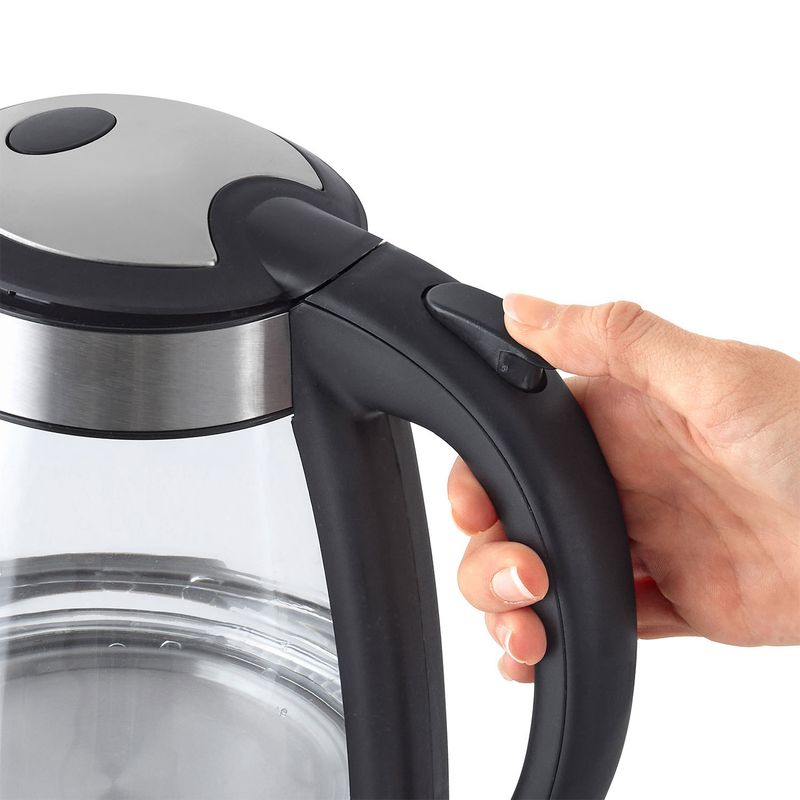 The kettle has a capacity of 1.7 L. Heinrich‘s