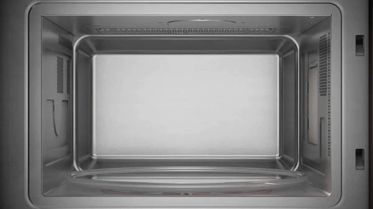 Serie 6 Built-In Microwave with grill 59 x 38 cm ميكروييف بوش بلت ان 25 لتر أسود
