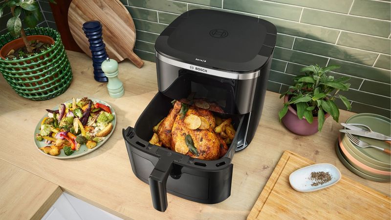 قلاية هوائية بوش 7.2 لتر | Bosch Air Fryer MAF671B0 – طهي صحي وسريع للعائلة قلاية هوائية بوش 7.2 لتر | Bosch Air Fryer MAF671B0 – طهي صحي وسريع للعائلة
