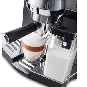 ماكينة تحضير قهوة الاسبريسو والكابتشينو بمضخة من ديلونجي، لون فضي، موديل ‎‎EC850.M