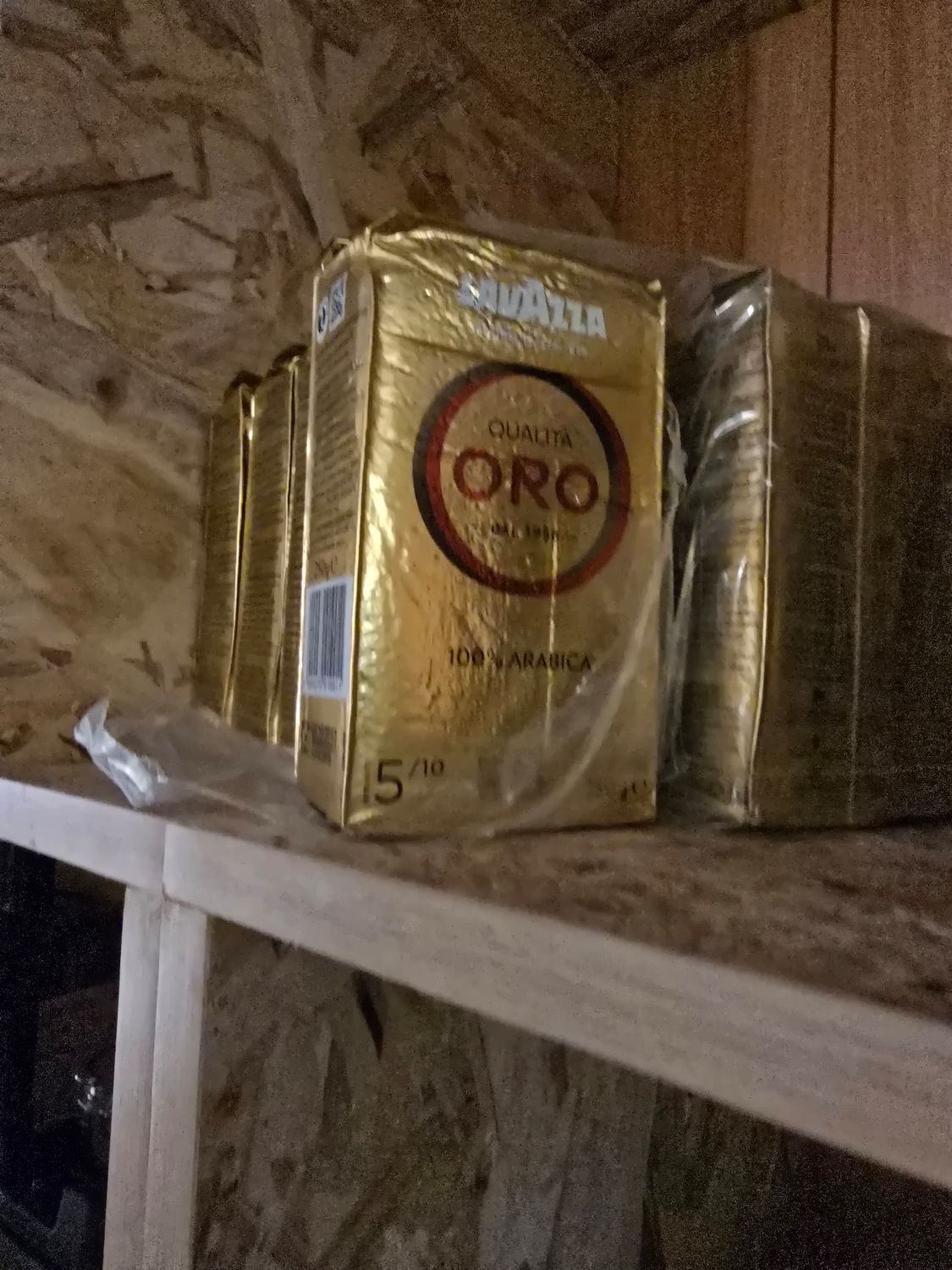 Lavazza Qualità Oro Ground Espresso Coffee – 100% Arabica, 250g