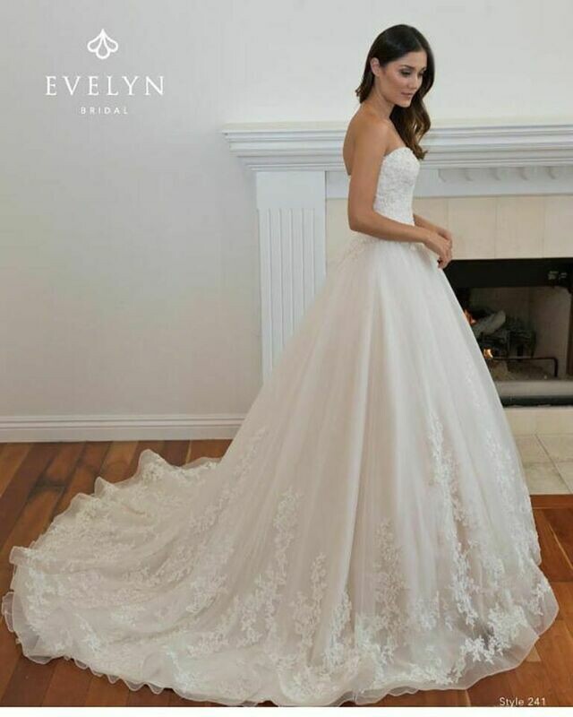 Evelyn Bridal 295 size 10 Evelyn Bridal 295 size 10