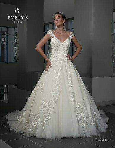Evelyn Bridal 17581 size 22 Evelyn Bridal 17581 size 22
