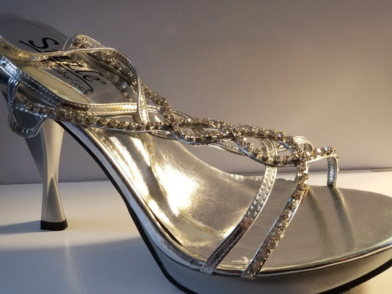 Silver High Heel Shoe size 8 MED Silver High Heel Shoe size 8 MED