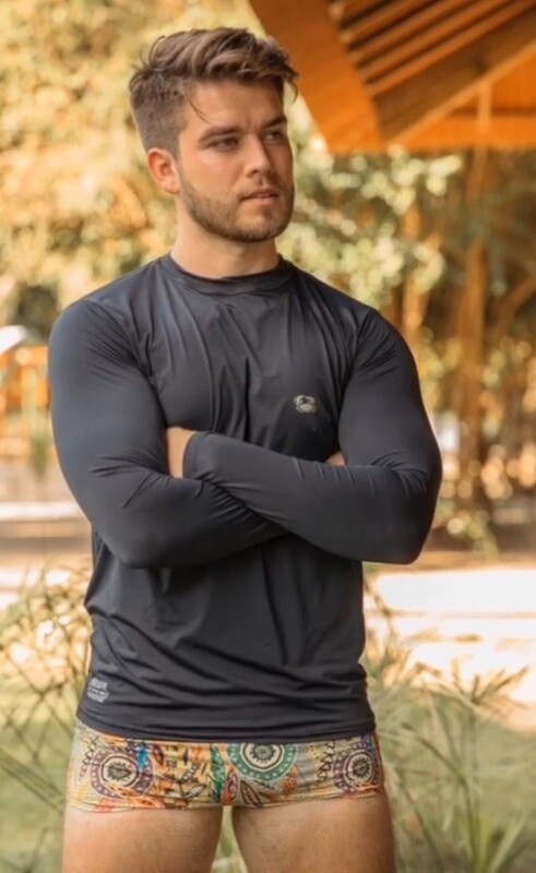 CAMISA MANGA LONGA COM PROTEÇÃO SOLAR