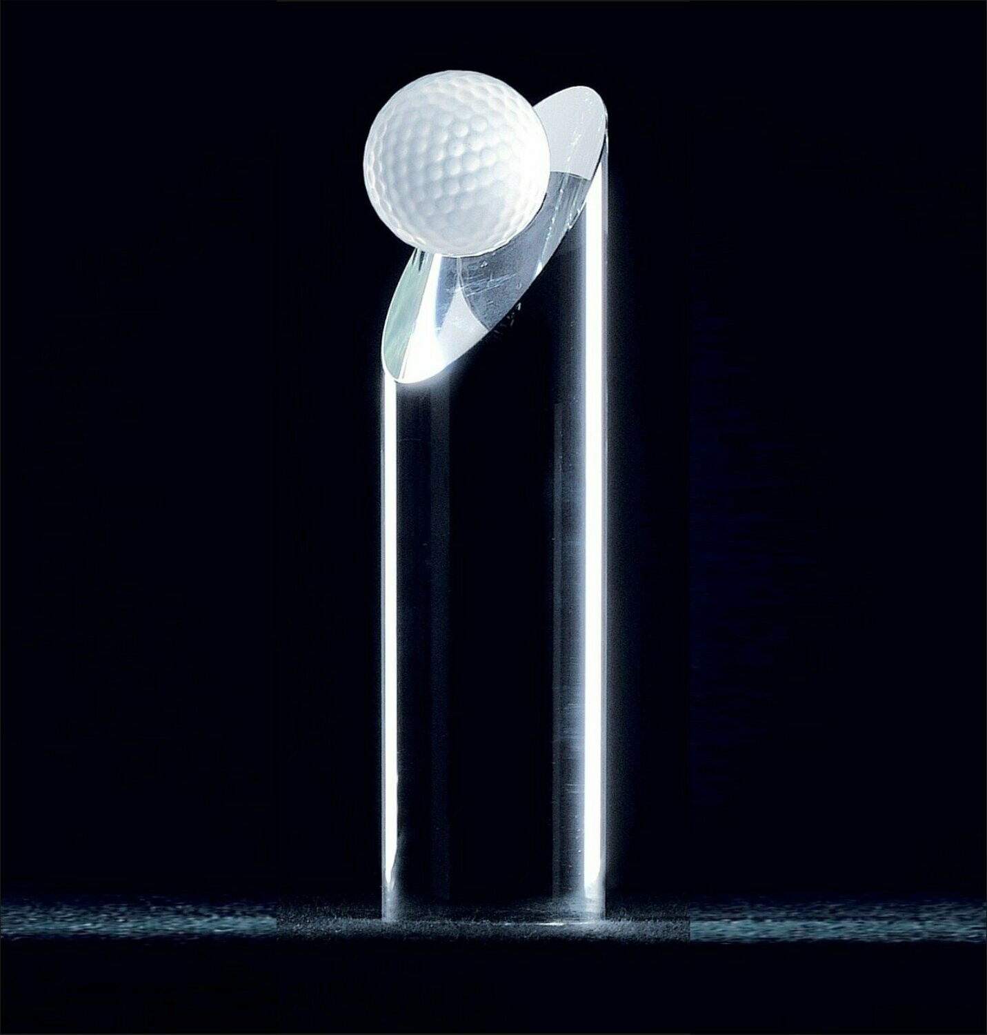 Pokal Pole II mit ganzem Golfball