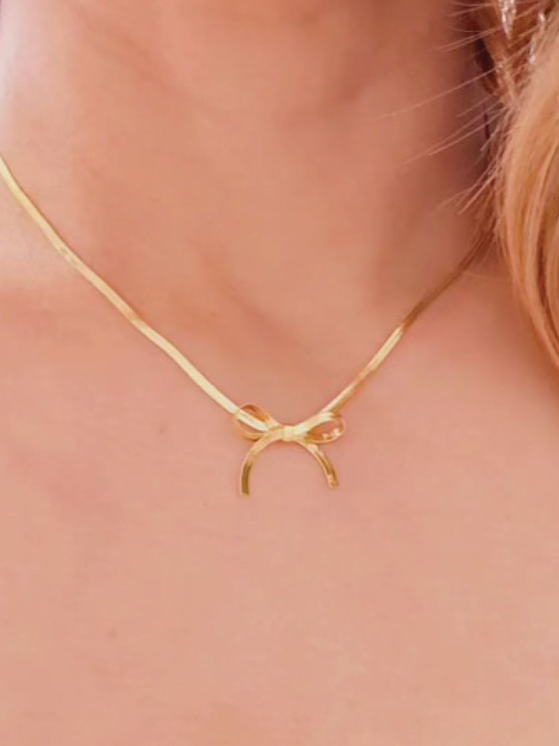 Sally Herringbone Bow Necklace