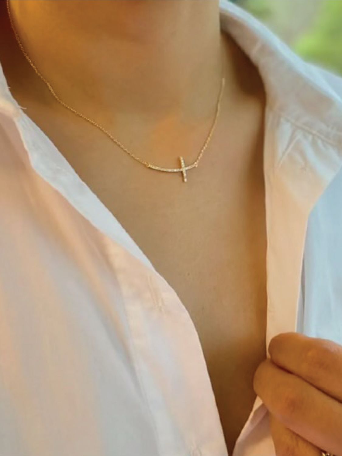 Claire Shiny Side Cross Necklace