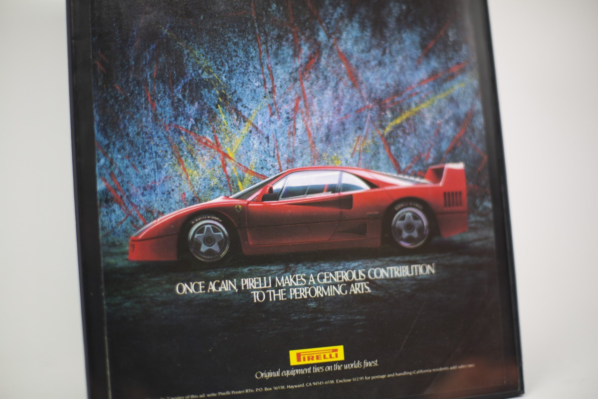 Ferrari F40 - Pirelli | Type Schrift.