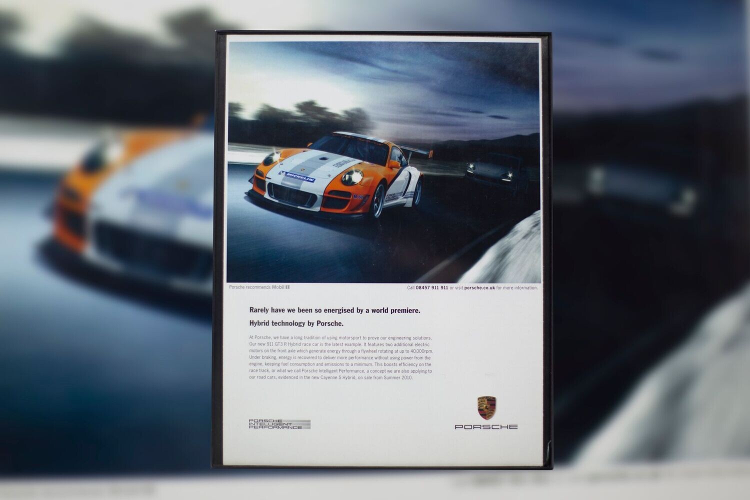 Porsche 911 GT3 R - Hybrid | Type Schrift