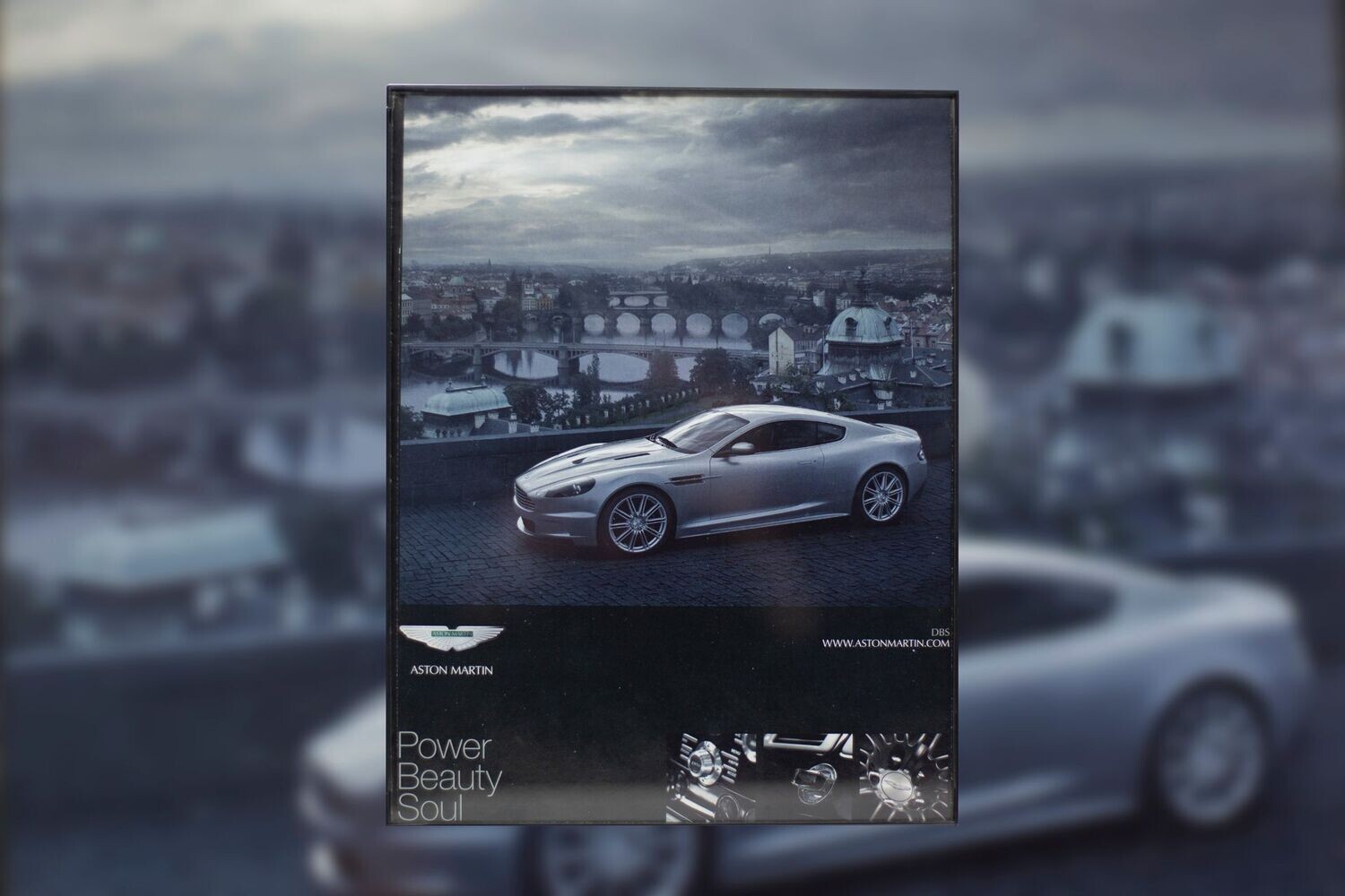 Aston Martin - DBS | Type Schrift