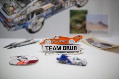 Porsche Team Brun Sticker - 956 Jagermeister | Type Schrift