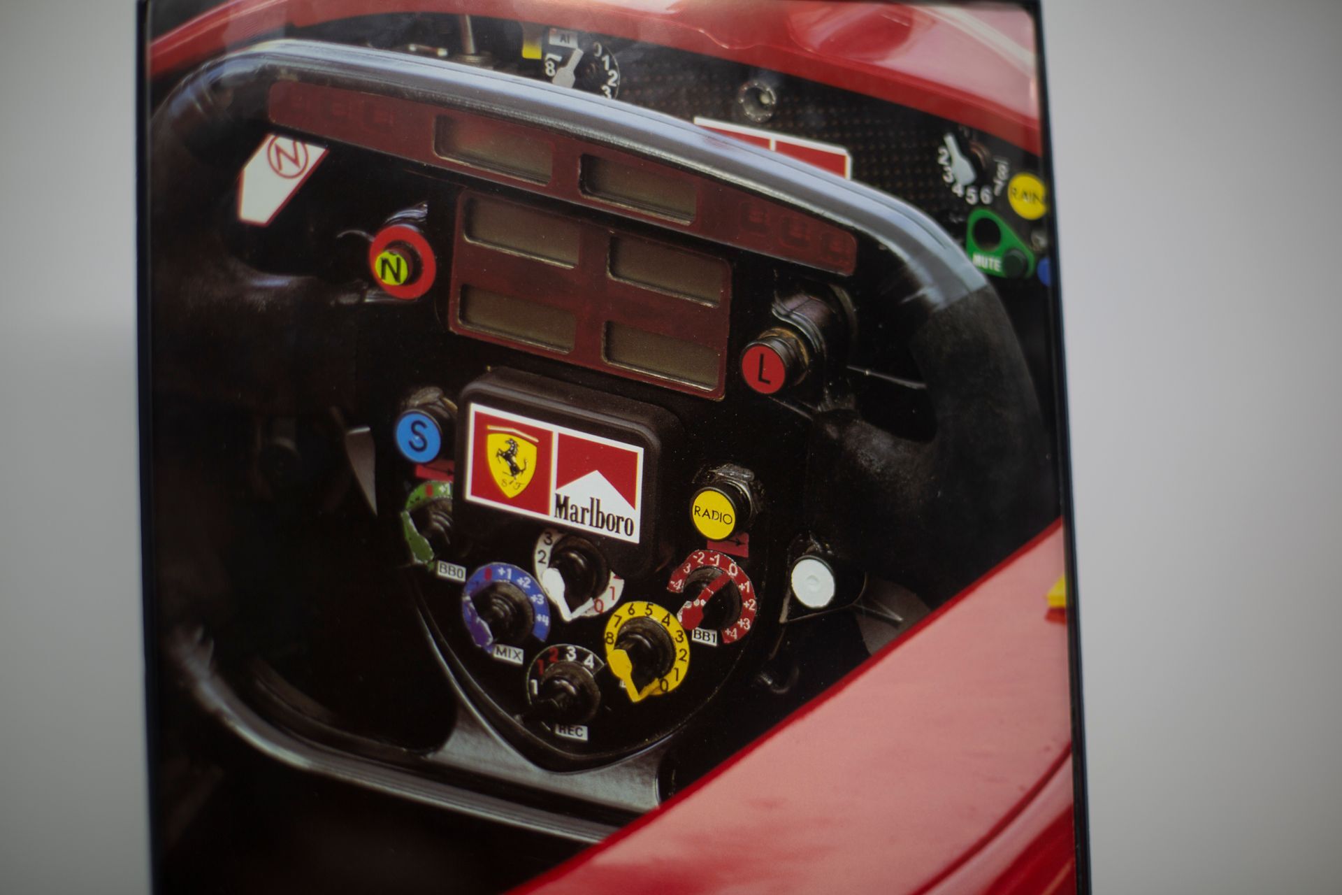 Ferrari F1 - Marlboro Steering Wheel | Type Schrift