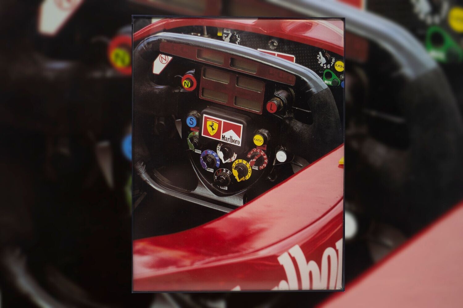 Ferrari F1 - Marlboro Steering Wheel | Type Schrift
