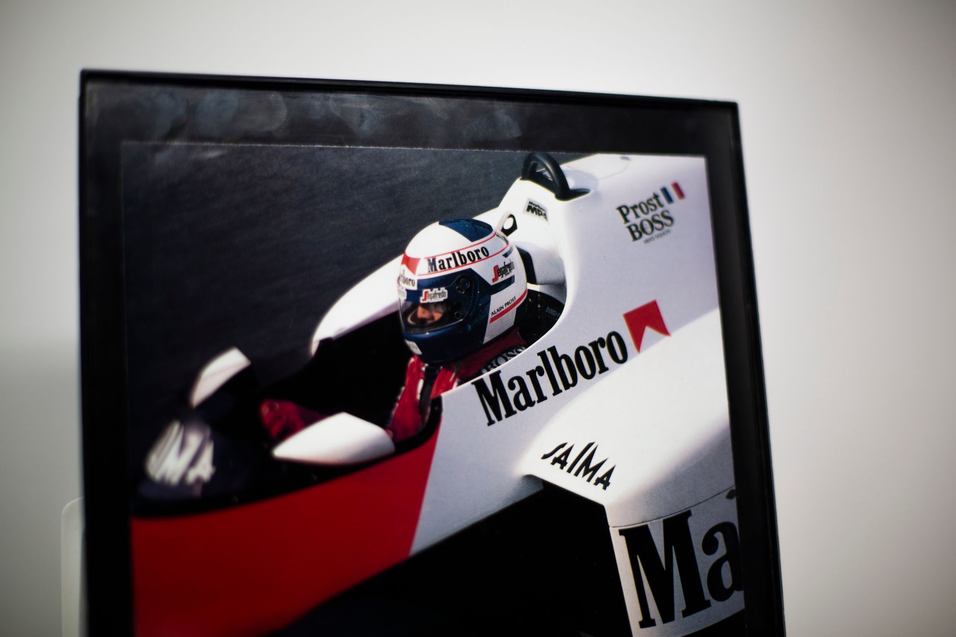 Alain Prost - Marlboro  1990 | Type Schrift