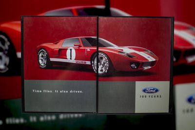 Ford GT - Time Flies. | Type Schrift