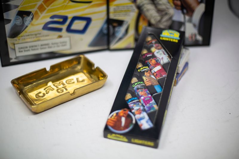 Camel Motorsports -  Lighter Collection | Type Schrift