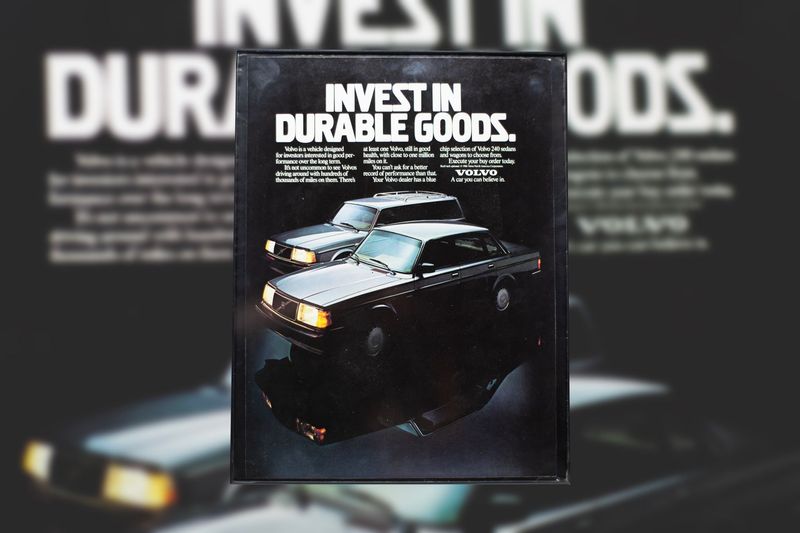 Volvo 240 - Durable Goods | Type Schrift