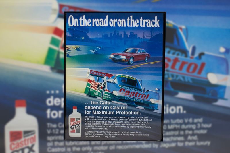 Jaguar XJR-9 - Castrol | Type Schrift