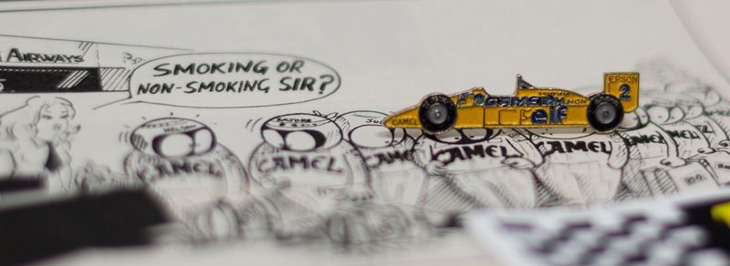 Satoru Nakajima F1 Camel - Vintage Pin | Type Schrift