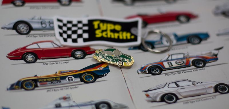 Porsche 964 - Vintage Pin | Type Schrift Porsche 964 - Vintage Pin | Type Schrift