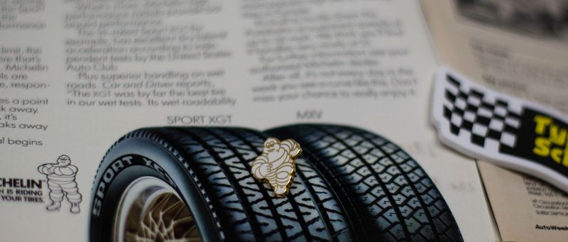 Michelin Bibendum - Vintage Pin | Type Schrift Michelin Bibendum - Vintage Pin | Type Schrift