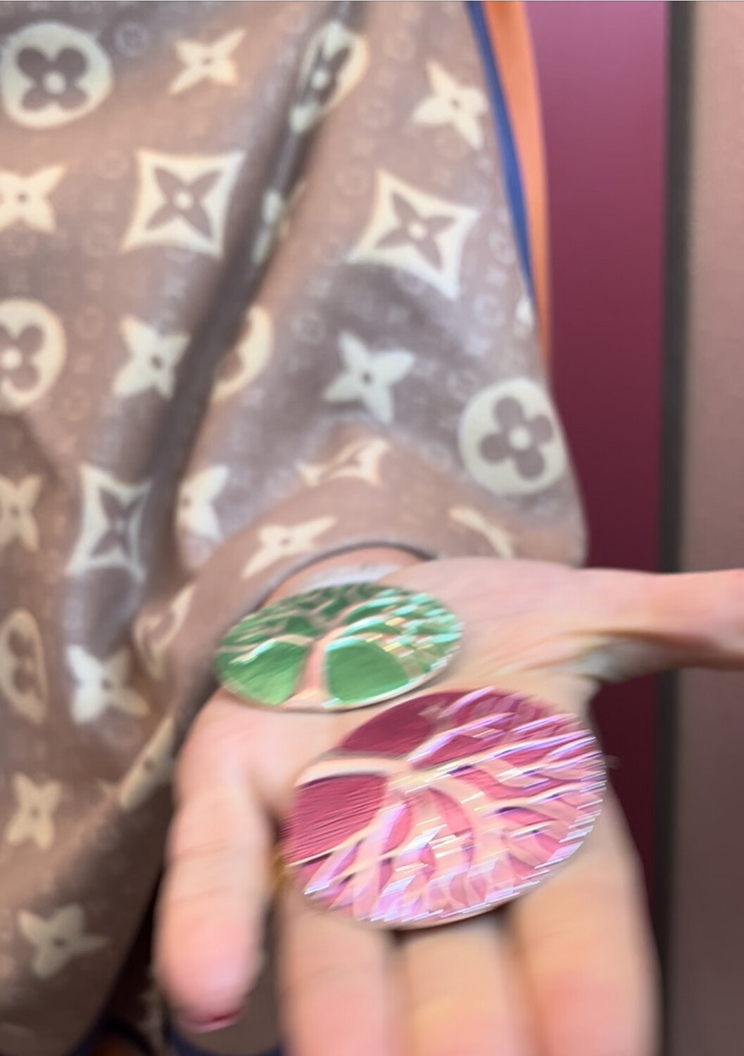 magnetic Brooches 