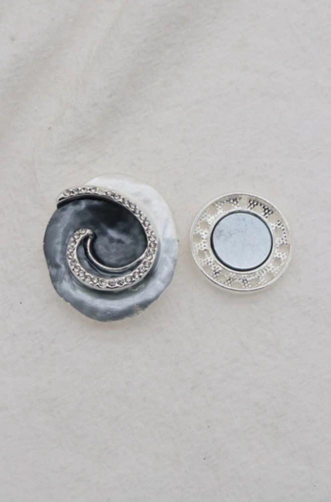 Multi Use Magnetic Brooch