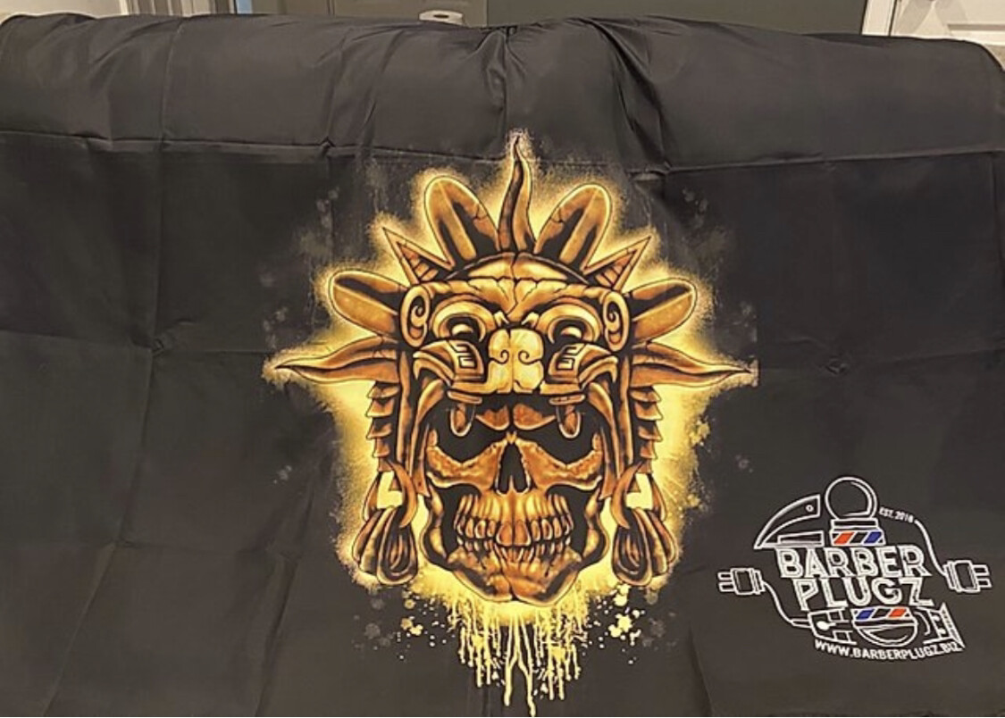 Barberplugz Black &amp; Gold Skullhead Cape