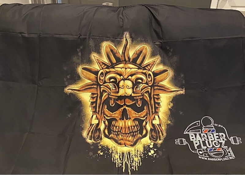 Barberplugz Black &amp; Gold Skullhead Cape