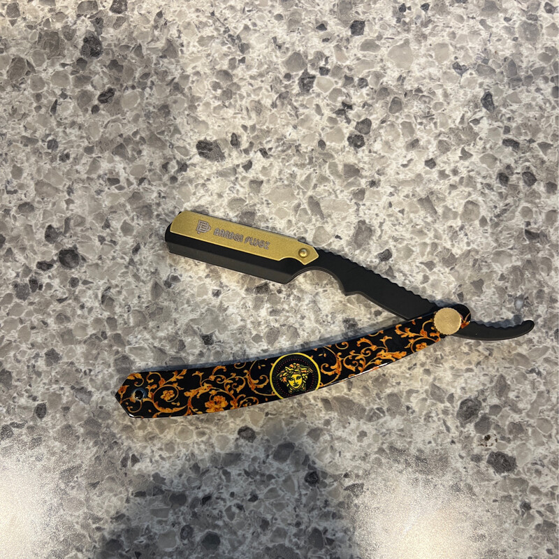 BarberPlugz Versace design Razor