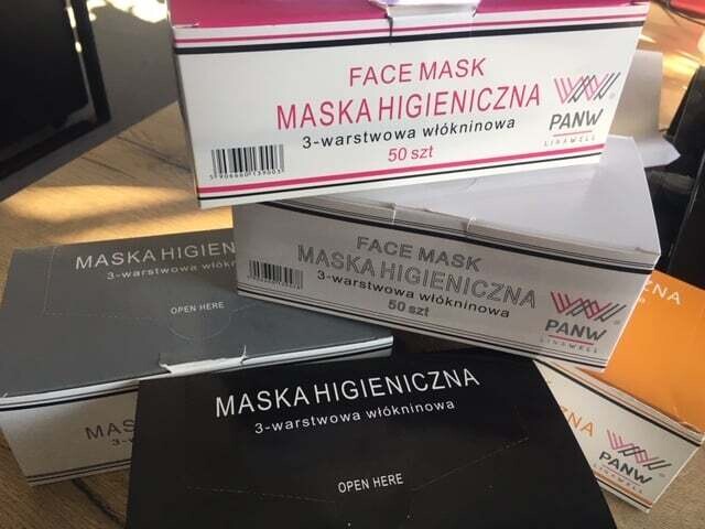 Face Mask black or pink 50 stuk