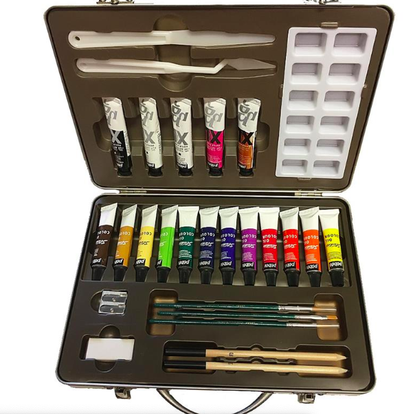 XL Oil Colour Metal atelier set: 12 12 ml tubes, 5 20 ml tubes,
1 palette, 2 pencils, 3 brushes, 1 canvas board, 1 eraser, 1 sharpener, 2 plastic painting knives