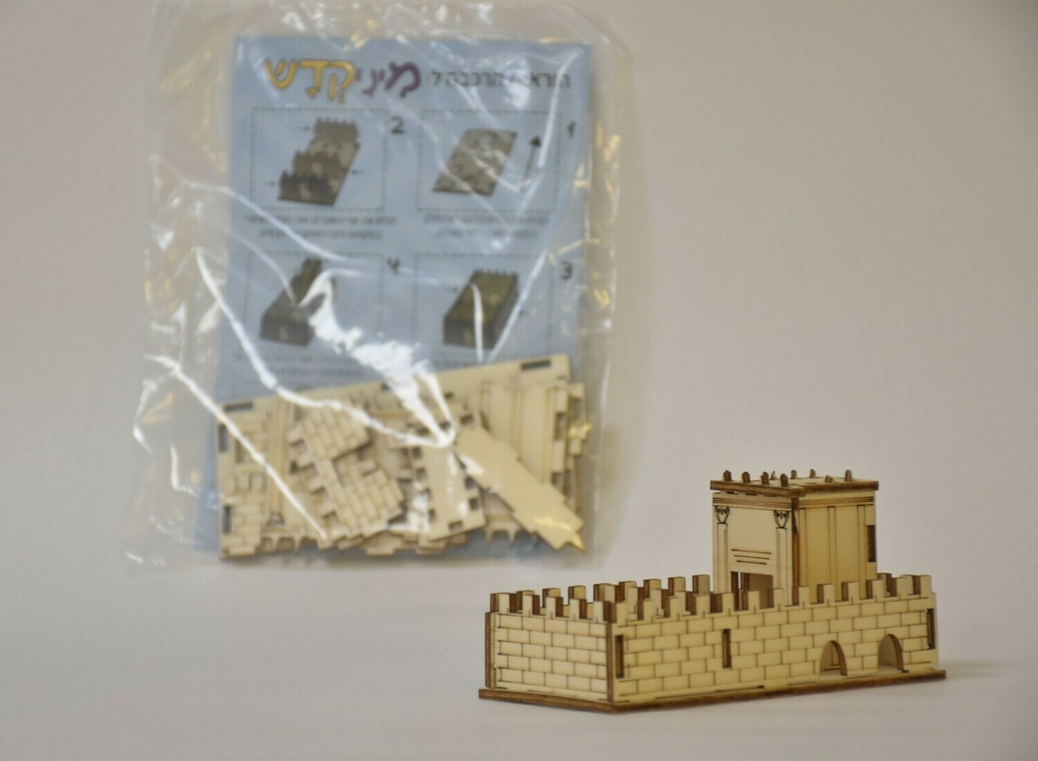 מיניקדש" - דגם המקדש מעץ להרכבה"