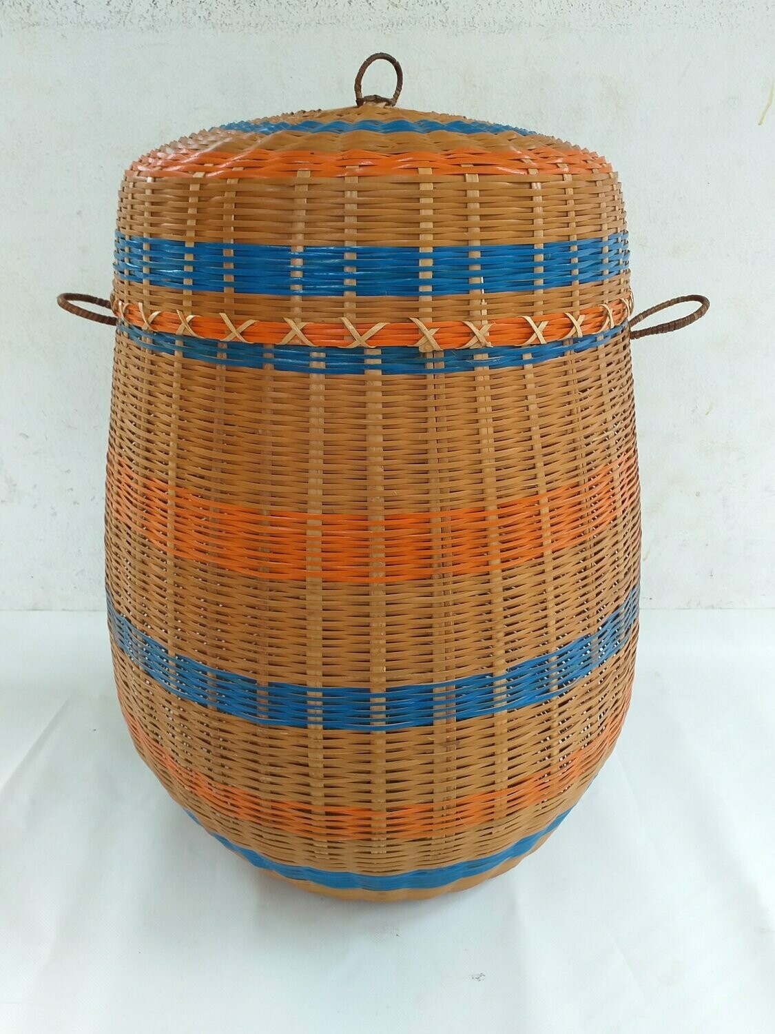 panier géant rayure bleu  hauteur 60 cm  diamètre 45 cm
