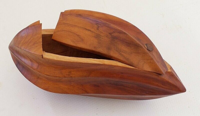 boite forme carambole  20 cm x  10 cm