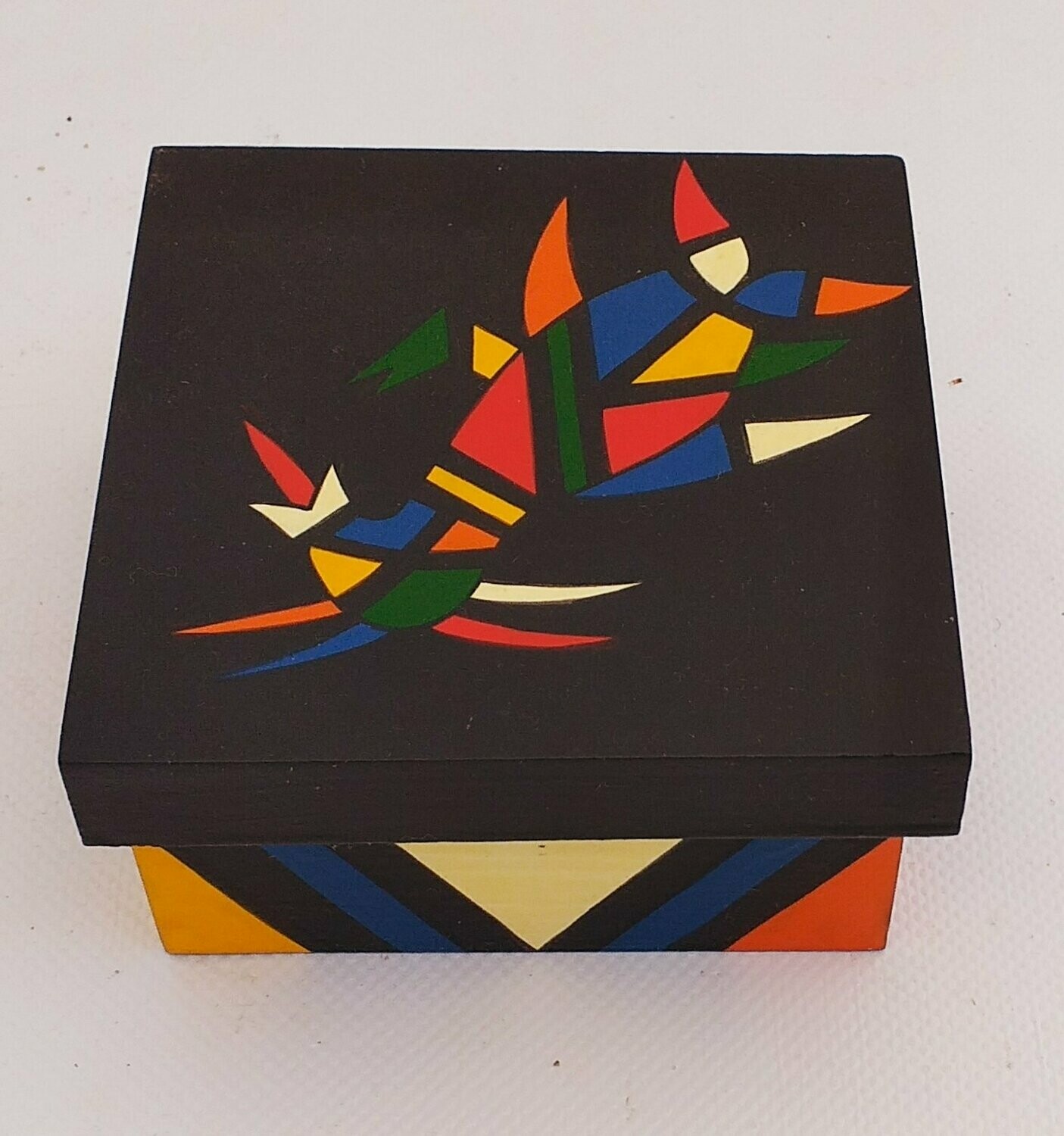 boite ciel de case  animal imaginaire  L 9cm l 9cm h 5 cm