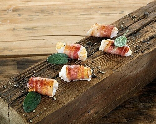Steinbeißer mit Salbei und Bacon umwickelt 30g Steinbeißer mit Salbei und Bacon umwickelt 30g