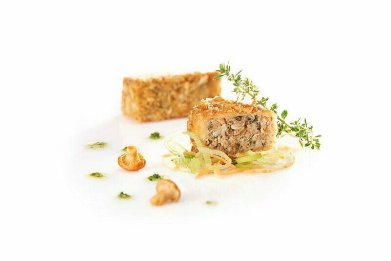 Praline Ente mit Pfifferlingen in Panko-Mandelkruste 30g Praline Ente mit Pfifferlingen in Panko-Mandelkruste 30g