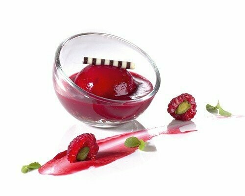 Acerola-Kirsch und Stracciatella Stracciatellamousse auf Knusperboden mit Acerola-Kirschsauce 40g