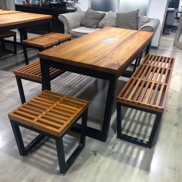 Slatted Chairs Dining Set