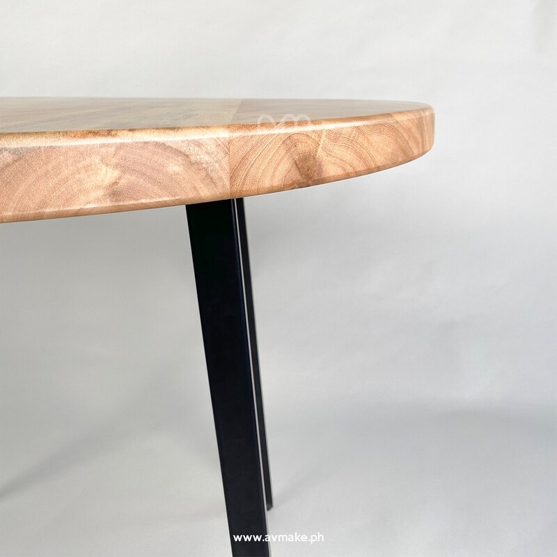 Round Table - Tapered Legs Desk