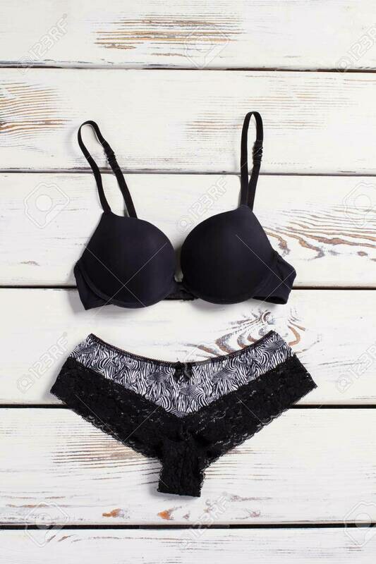 Conjunto color negro para dama / black color set