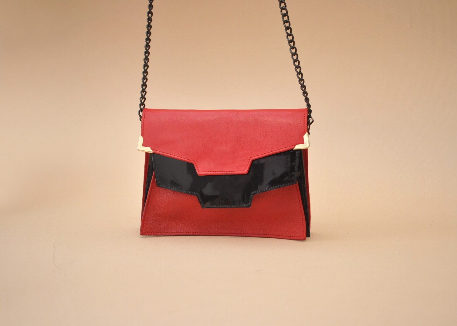 Kyoto clutch in Red