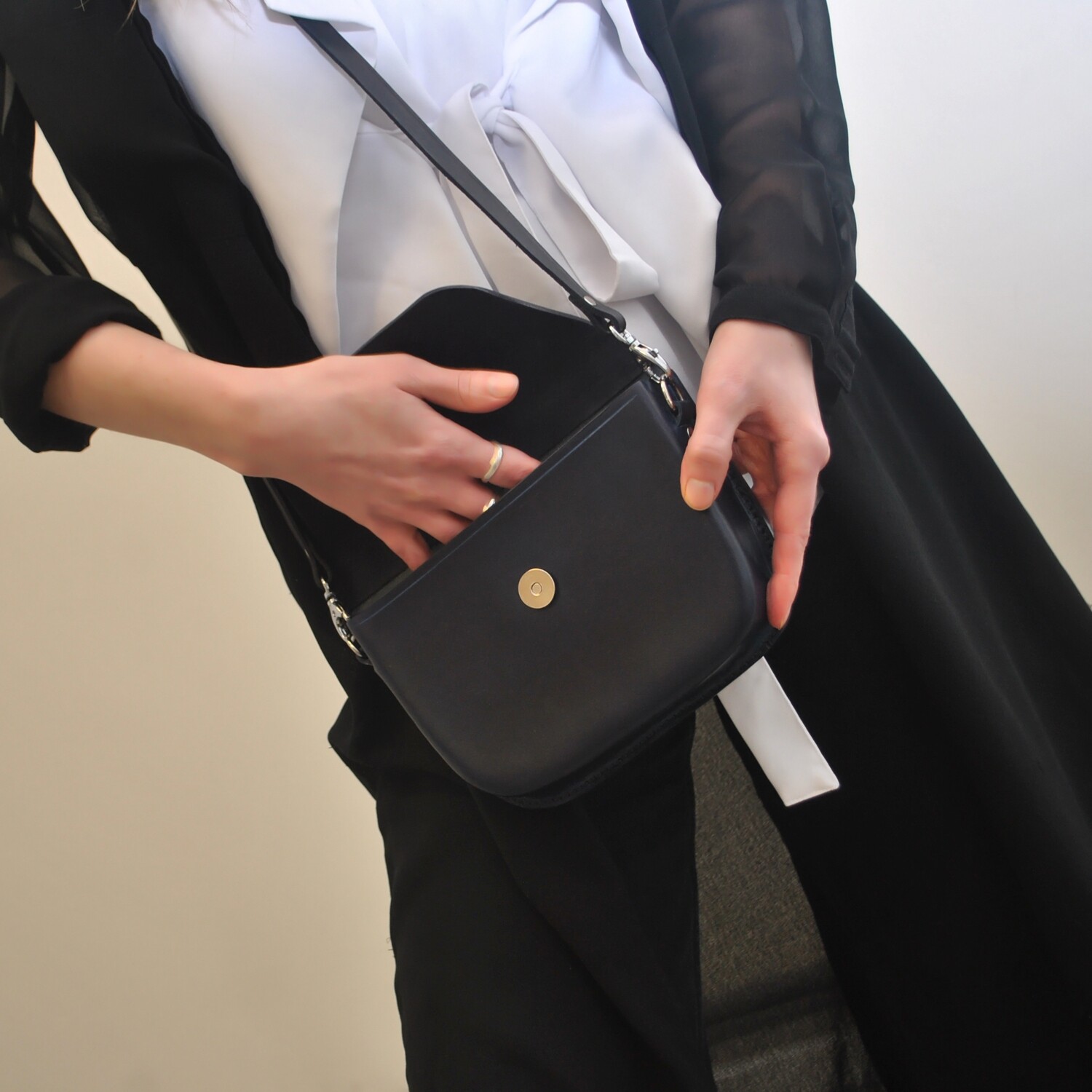 Chicago handbag night