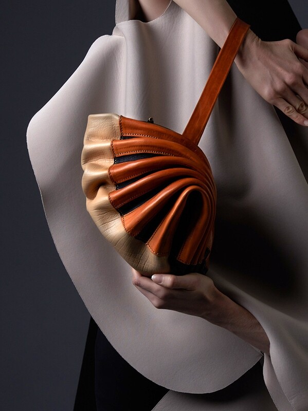 SCULPT HANDBAGS