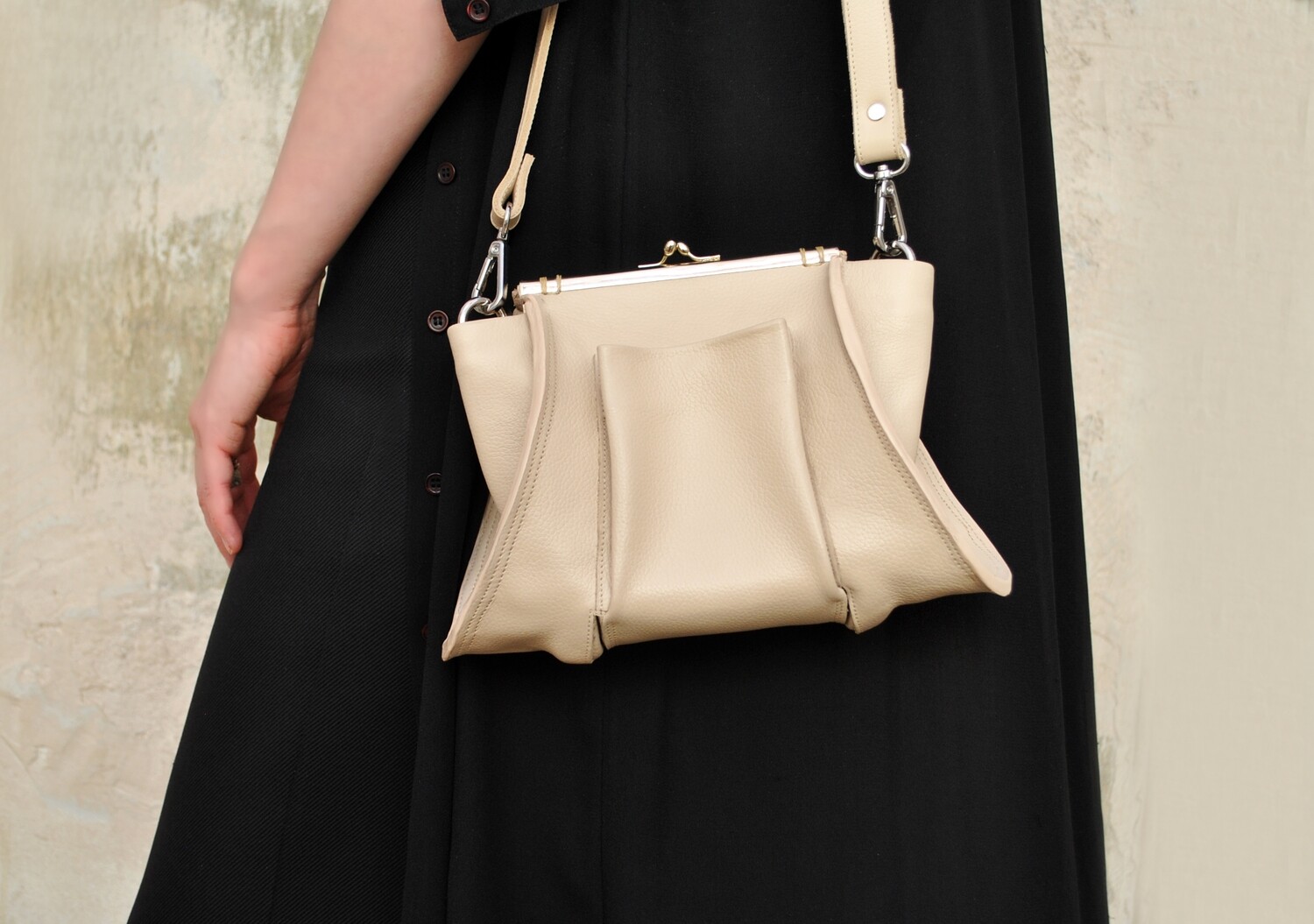 Ursus clutch beige
