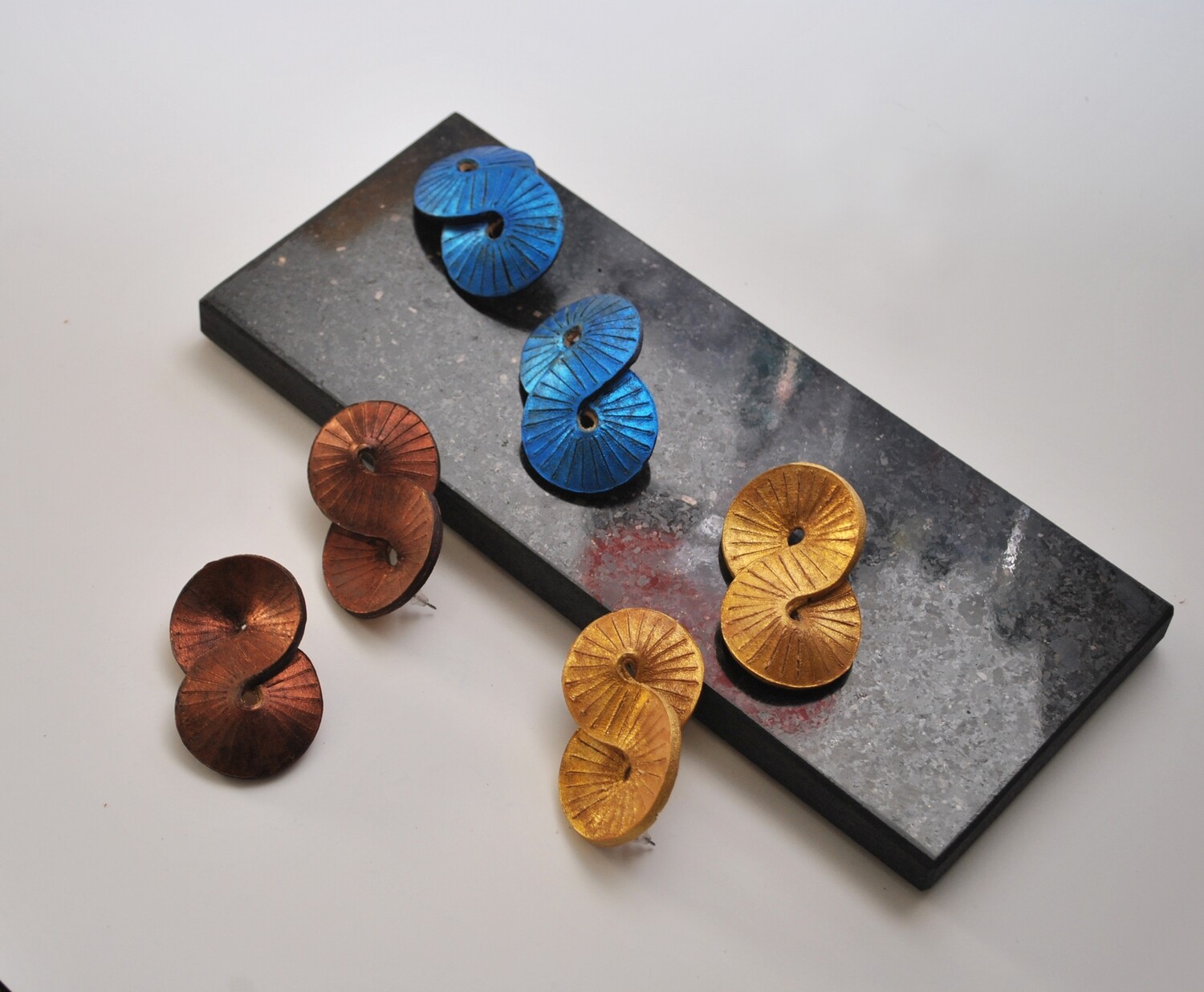 Infinito earings ZAFFIRO